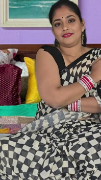 New Married Bhabhi Beatifull Saree Look Fucking New Style Viral Video Hindi Audio