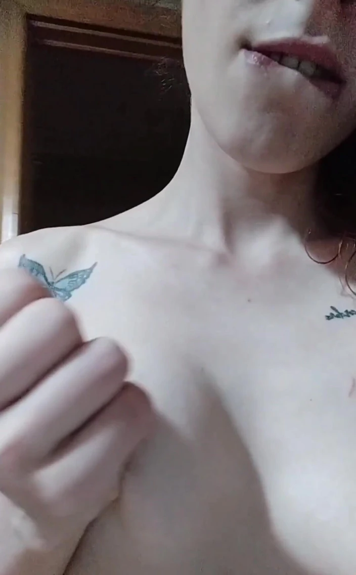 Hard & Rock cc: 내 입술을 물고, 내 젖꼭지를 문지르고, 이 거울이 말을 할 수 있다면