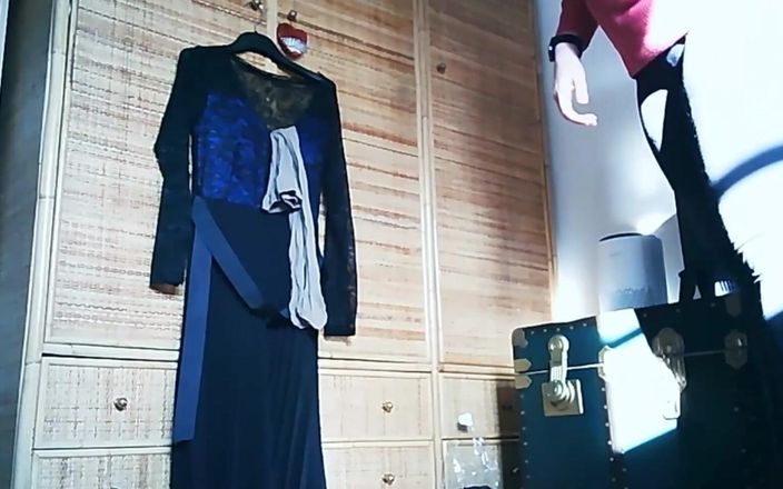 Nicoletta Embassi: Italienische stiefmutter macht ihre strumpfhose voller vaginaler säfte
