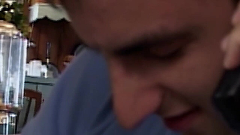 Goldenxtapes: ペニス飢えの濡れたミルフが乱交 - 口と膣が熱い精液で満たされる