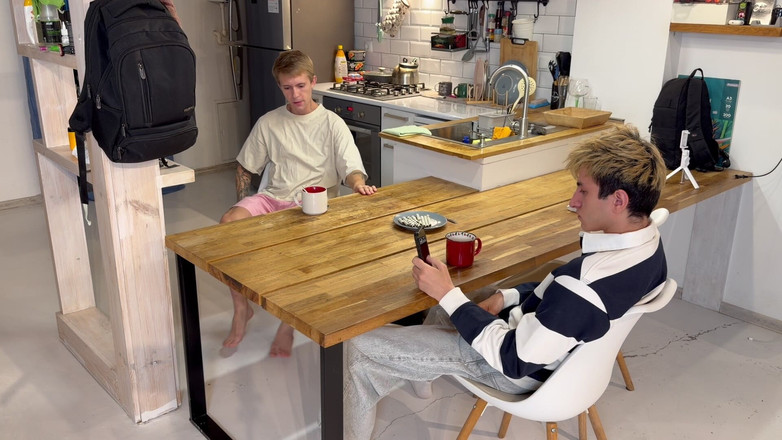 Ethan Lestray: La Partie 1 a Complètement Pris Un Gros Dans Sa Bouche...