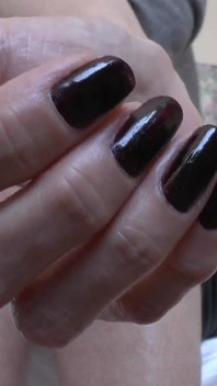 Unhas escuras e pernas brilhantes parte 1, Lady Victoria Valente