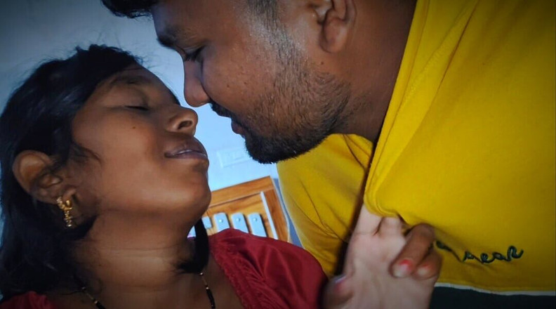 Premi pooja: インドの古いホットなおばさんドギースタイルの小さな料理人フーキング