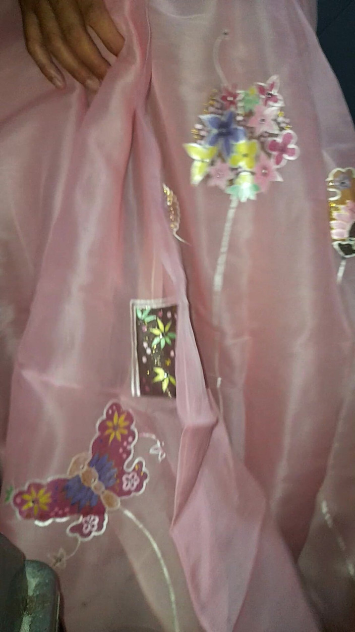 Naomisinka: Crossdresser cum bär hanbok koreansk traditionell klänning