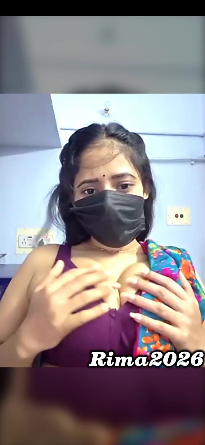 rima2026: Dhaka-studente neemt vriendin mee naar huis en neukt haar