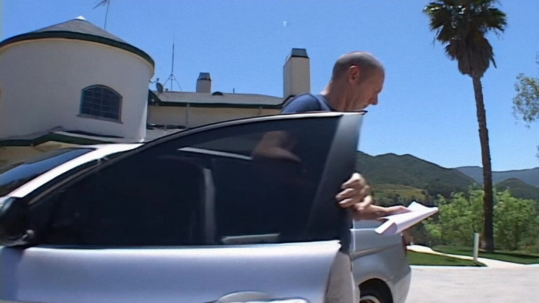 LuxuryPorn: Gagica blondă are pizda mâncată și futută cu degetul