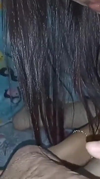 我操我的继妹，她刚从美国来到西班牙，她的奶子上有棒棒糖，我敢肯定我被骗了