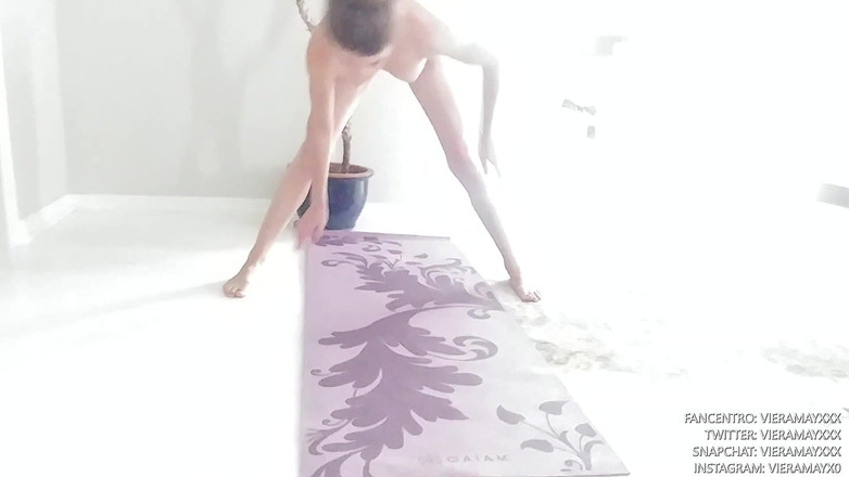 VieraMayXXX: Entrenamiento brillante y temprano de la mañana desnuda