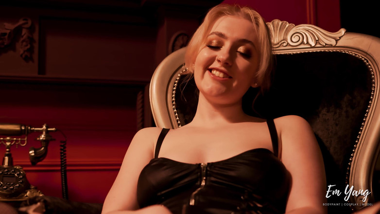 Em Yang: Поклоніння пизді фемдом