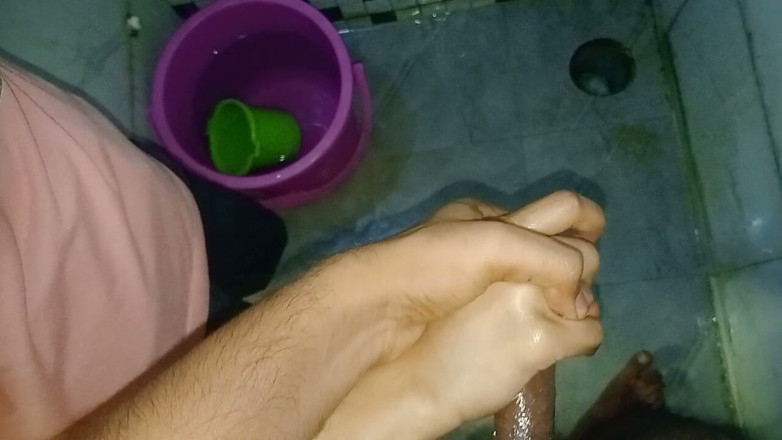NikiRathod: 내 자지에게 기름을 비운 마사지로 나를 먼저 사정하려 했다