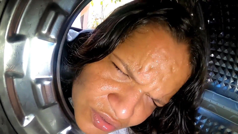 Paty Bumbum: I Got Stuck in the Washing Machine My Black Dick...