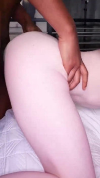 Le belle milf sadie rose e alaina taylor mostrano abilità insaziabili nel scopare