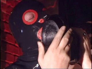 Xtime Network: Sahibe maskeli kölesini götünü siktiriyor