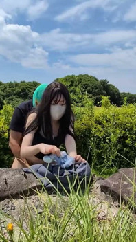 Slender casado beleza pego por seu marido. Diversão de verão parte 3 traz uma sessão privada ao ar livre cênica