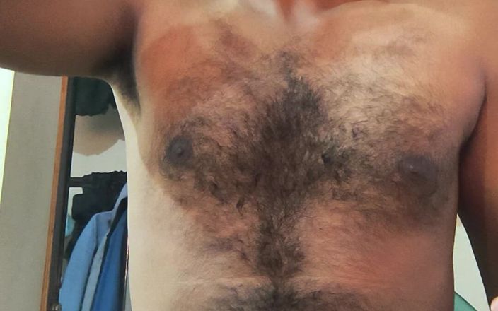 HornyHunk: Onanerar och äter min egen sperma