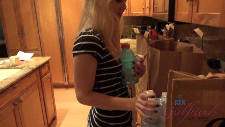 ATK Fans (Girlfriends): Virtueller urlaub hawaii mit Lily Rader 2/7