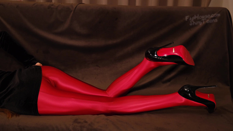 Shiny teens: 717 Collant di spandex rosso lucido caldo