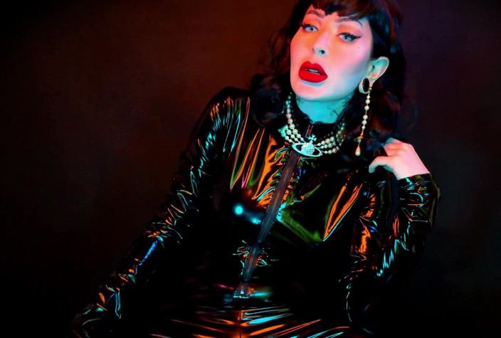 Baal Eldritch: Fund my new swarovski collection - findom, abreiße