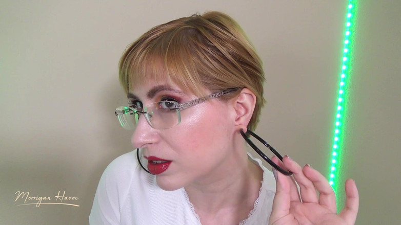 Morrigan Havoc: Showing Off My Black Hoop Earrings