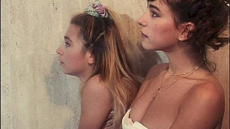 Inthe MILF room: Pesta seks dengan Cicciolina yang dihormati dan rakan-rakannya yang slutty