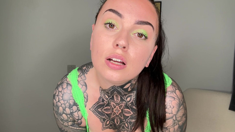 Miss Valentina: Твоя подруга хочет трахаться