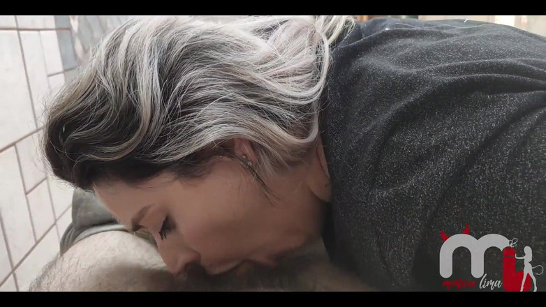 Monica Lima: Cuando el bastardo no se afeita pero todavía necesitas sentarte,...