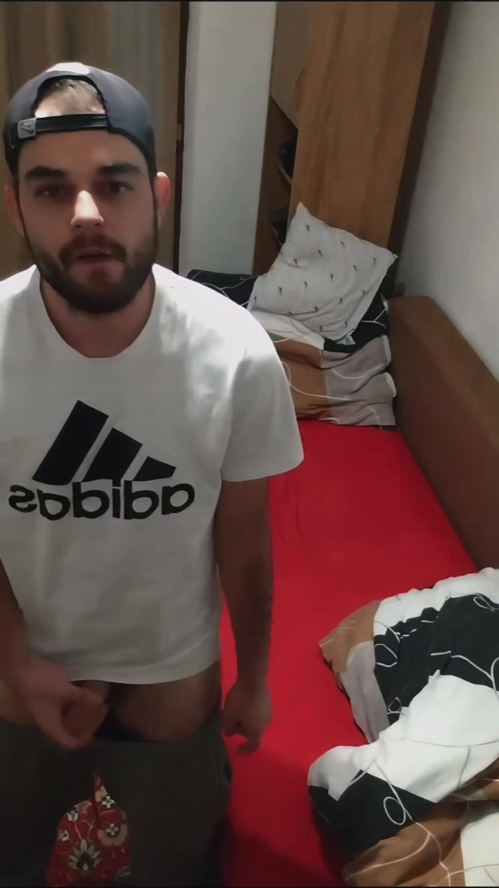 jerkofflover: Cum Cumshot in My Room Skater Guy