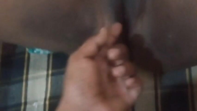 Sexy komil: Adik ipar saya menunjukkan pepeknya secara terbuka