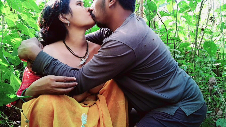 Renudbf: Indiana menina recém-casada quer fazer sexo ao ar livre - áudio hindi...