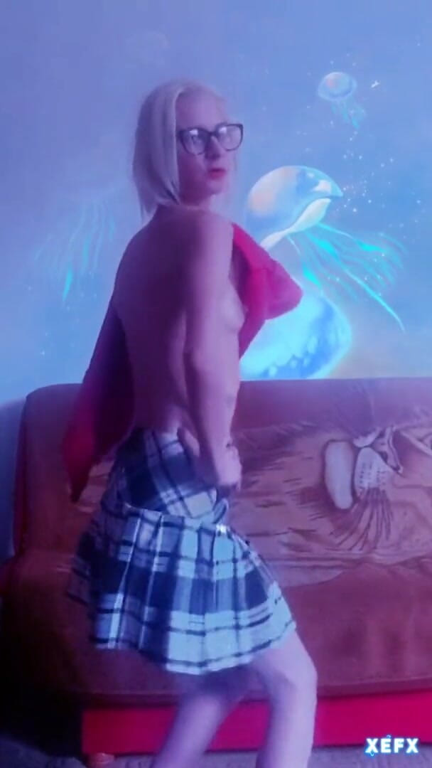 Wet Pussy Fuck: Polish teen striptease sex dance