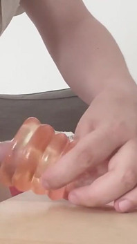让我们用玩具做