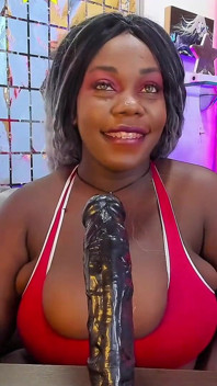 Awek Latina yang bertetek besar melancap dengan dildo