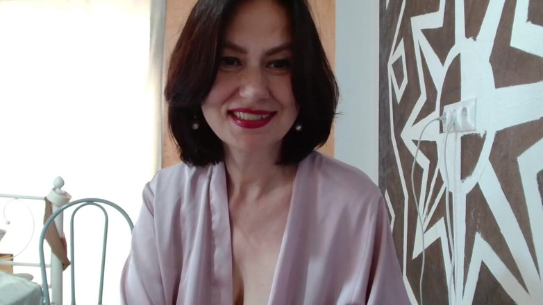 ANGELA_LADY: You Look Into the Pussy of a MILF and You...