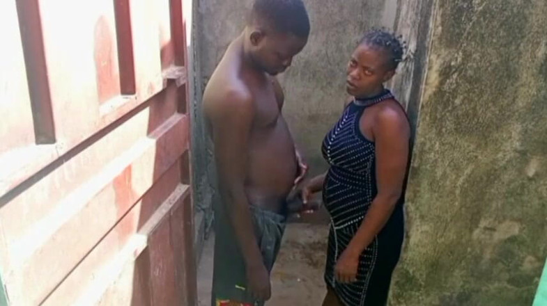 Pornsexlive: Tetangga Afrika di sudut