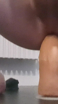 Anal profund cu ploaie de spermă la final