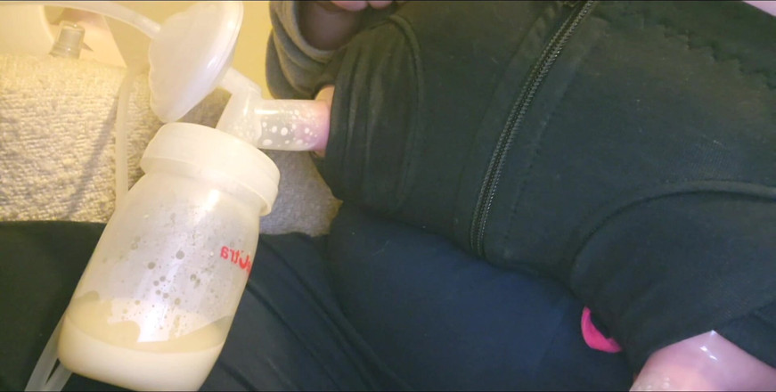 Annabelle Rogers: Breast Pumping My Lactating Breasts