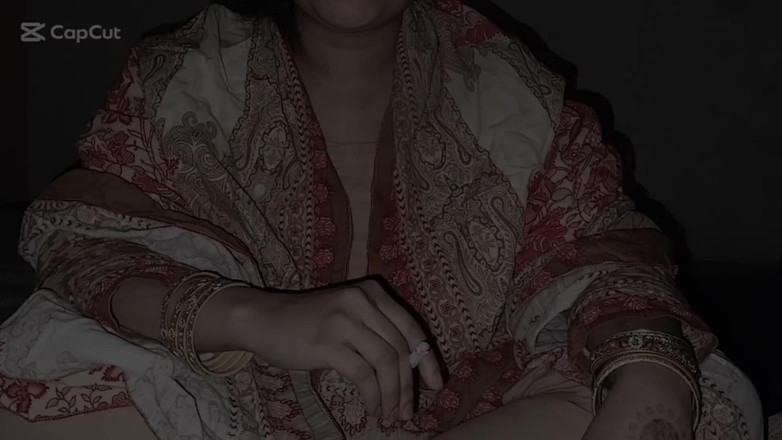 Sairaxsaim: La Pakistanaise Hira Butt rentre chez elle pour se faire...