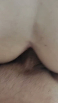 I’m Stuffing the Ass of This MILF with the Hairy Pussy