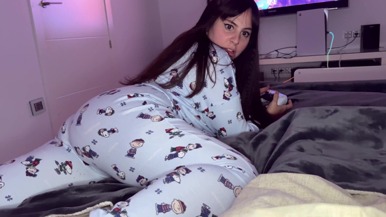 Pamsnusnu: Gaming with Stepsis Ends in Hard Fuc