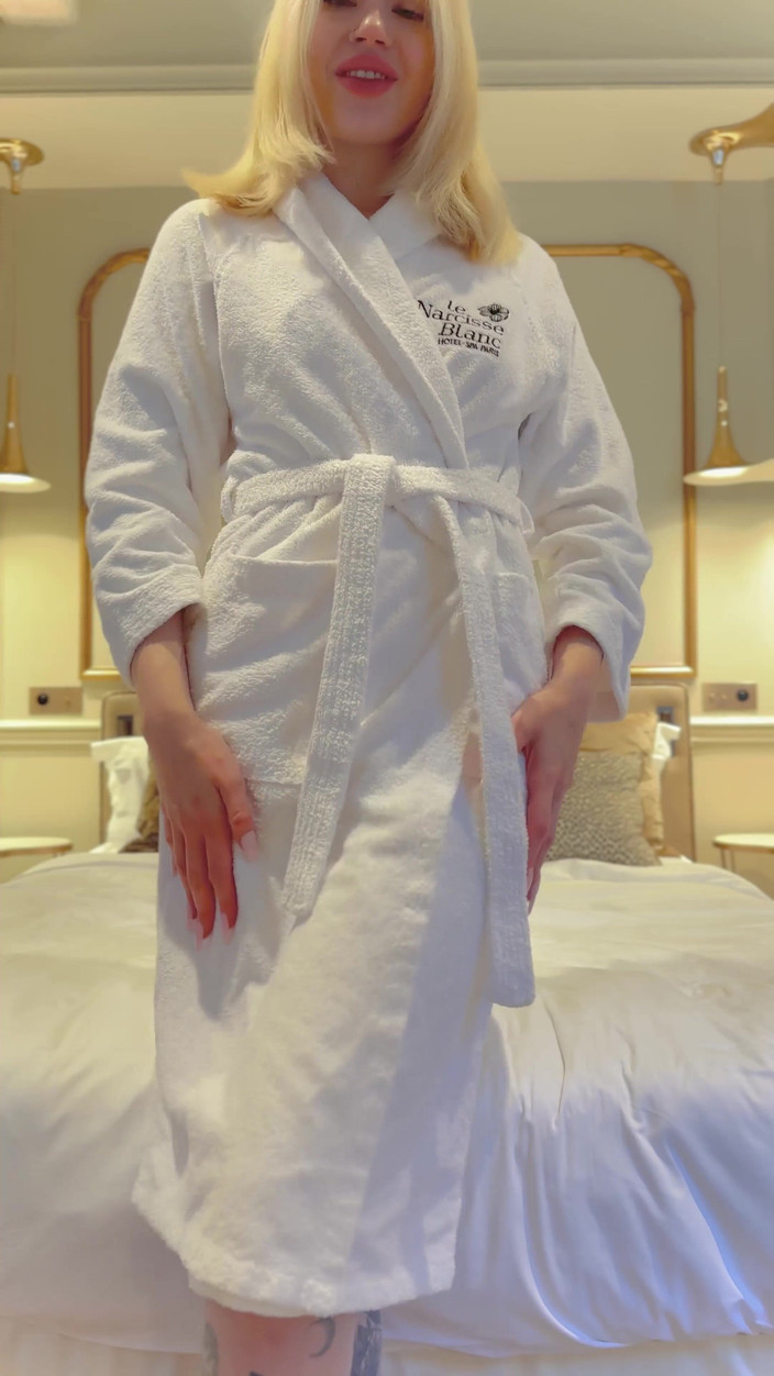 Texas and blondes: Tesão loira Greta Foss's Wild &amp;Wet Solo Session!