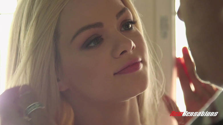 FamilyXXX: Empty home makes for louder moans