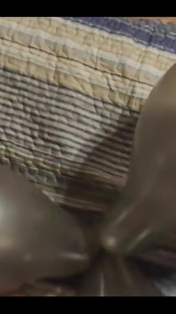 Punto di vista: Sborrando su dei palloncini d'argento