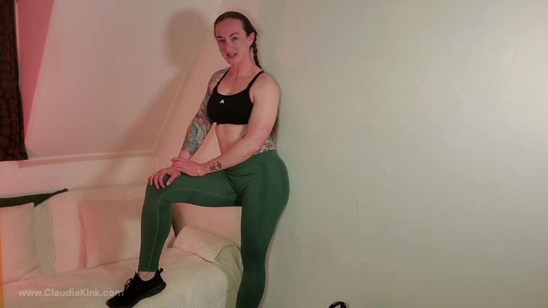 Claudia Kink: Vyzvednuta a ponížena tvým tyranem