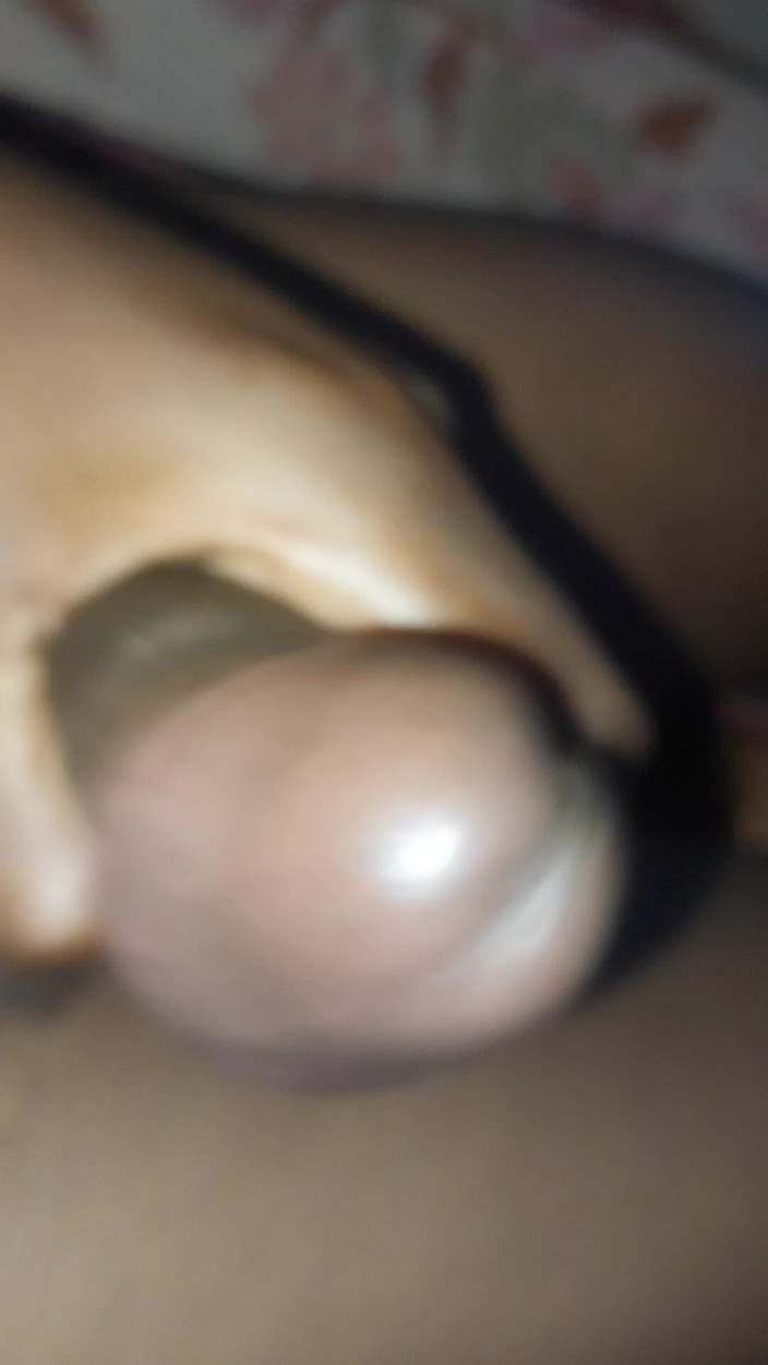 LoVbRo1: Velký penis masturbuje až do výstřiku