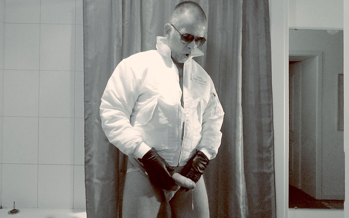 GERMANE_XL: Alpha Sports Hunk Berlin 8 (boşalma xl)
