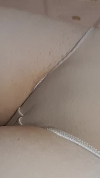 Saya melancap pepek ibu tiri saya yang mengujakan