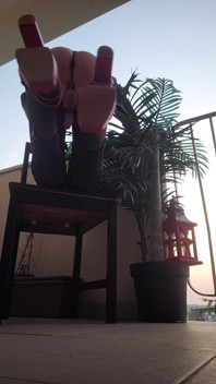 Fick meinen Jeans-Arsch offen auf ihrem Balkon, rosa Absätze. Vanessabitchx Parischiennetrvprod91