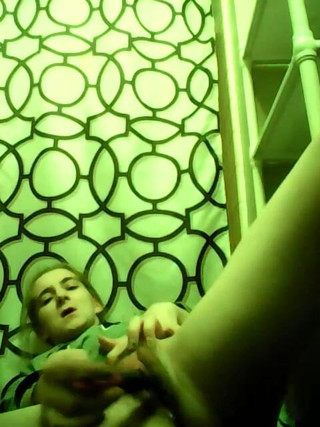 Xx Jessiebug xX: Me Playing with Myself