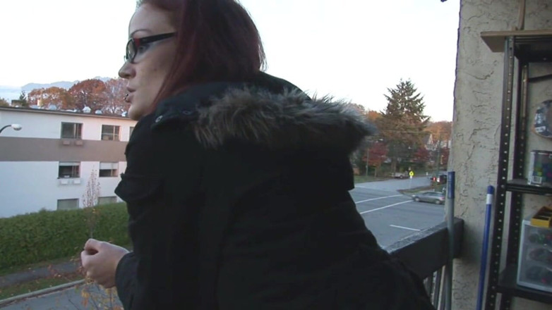 Lucky Cooch: Spex redhead in action