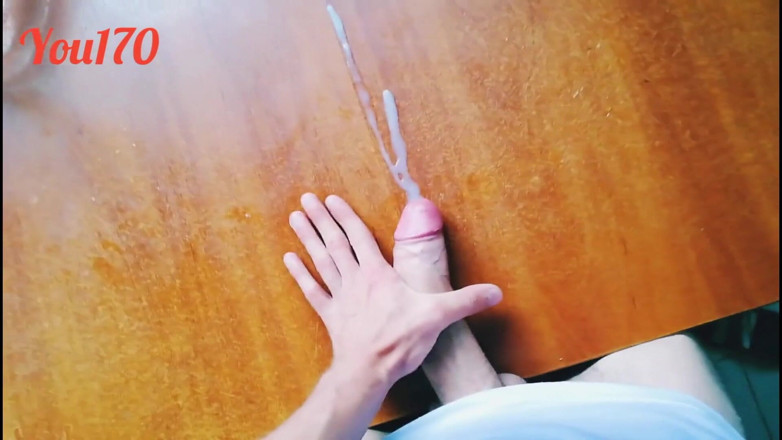 You170: Mă masturbez în natură